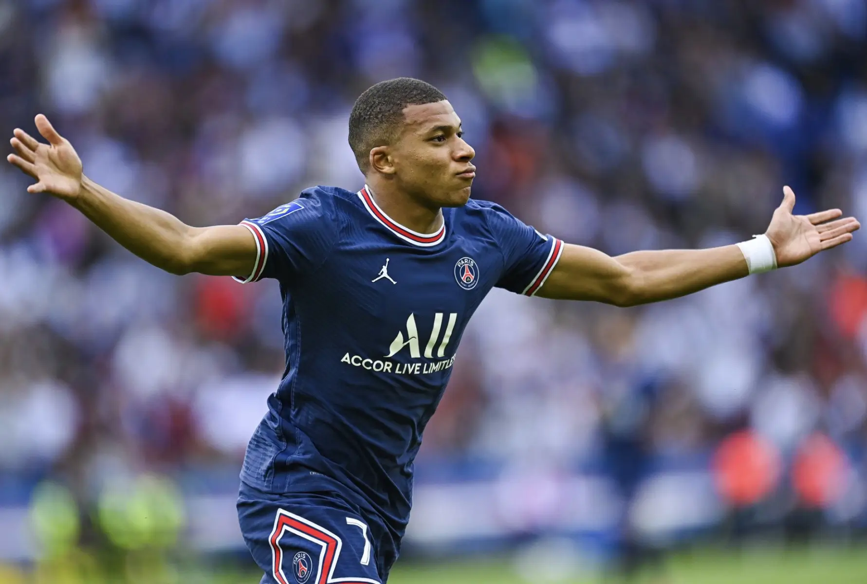 姆巴佩在国家队与俱乐部的角色再定义