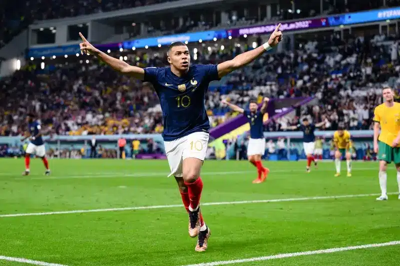 姆巴佩职业生涯的关键成长阶段